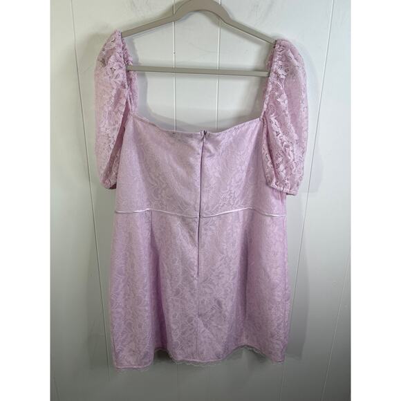 PRETTYLITTLETHING Plus Lilac Lace Cup Detail Bodycon Dress in Size 12 - Picture 6 of 8